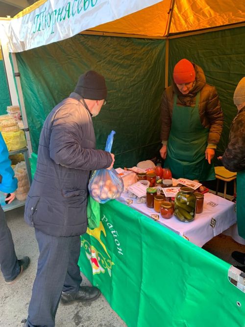 Нурлатские аграрии представили богатый ассортимент продукции на сельхозярмарке в Казани