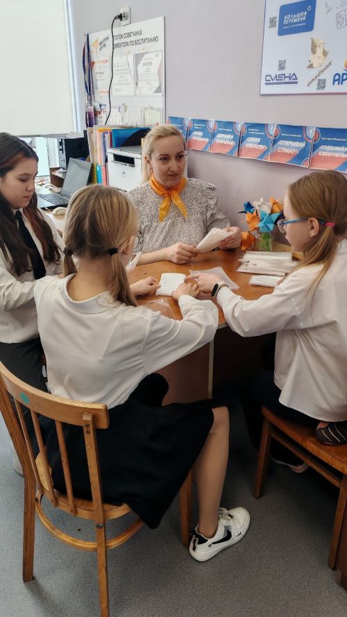 Школьники Нурлатского района изготавливают «сухой душ» для участников СВО