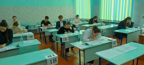 В Нурлате проходят тренировочные тестирования ЕГЭ по информатике, английскому и биологии