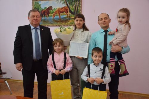 Многодетная семья Водяновых радуется каждому дню