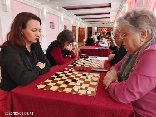 В Нурлате прошли шахматно-шашечные турниры в честь Международного женского дня