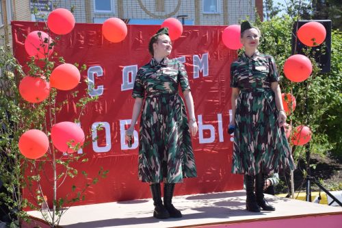 Россияне получат длинные выходные в мае и июне благодаря переносу праздничных дней