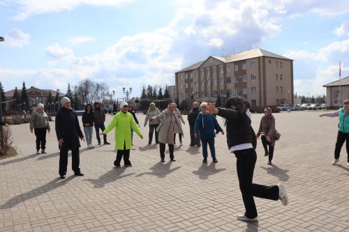 Нурлатцы поддержали всероссийскую акцию «10 000 шагов к жизни» (+фоторепортаж)