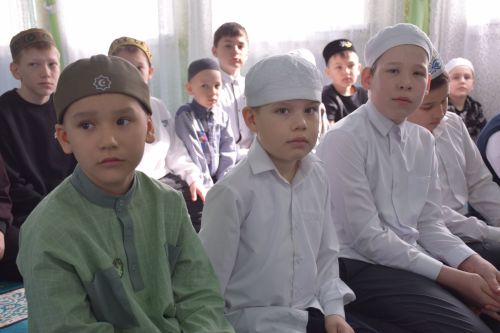В Нурлате прошел детский районный конкурс «Яшь галим-2025»