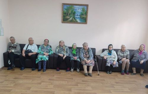 День космонавтики в Нурлатском доме престарелых: к звёздам сквозь время!