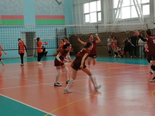 Нурлат принял зональный этап чемпионата по волейболу среди девушек