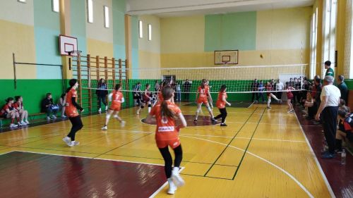 Нурлат принял зональный этап чемпионата по волейболу среди девушек