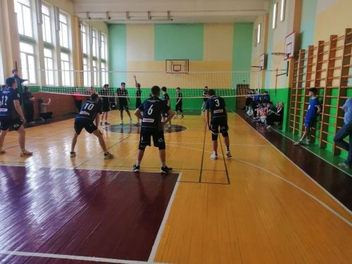 Зональный этап Чемпионата по волейболу в Нурлате завершился яркими играми