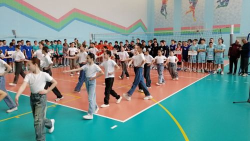 Зональный этап Чемпионата по волейболу в Нурлате завершился яркими играми