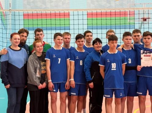 Зональный этап Чемпионата по волейболу в Нурлате завершился яркими играми