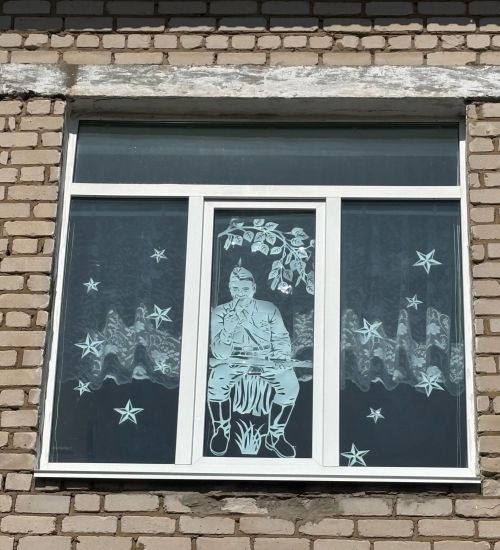«Окна Победы» – живая галерея памяти в нурлатском детском саду «Ёлочка»