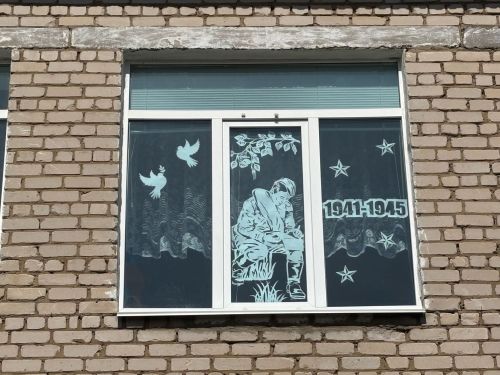 «Окна Победы» – живая галерея памяти в нурлатском детском саду «Ёлочка»