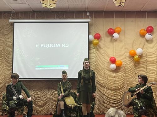 Память сердца: в Нурлатской школе №4 прошел концерт к 80-летию Победы