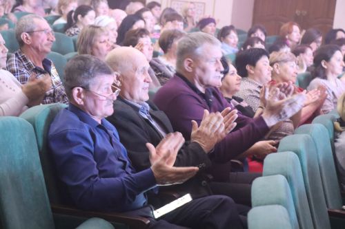 В Нурлате прошел благотворительный концерт в поддержку участников СВО