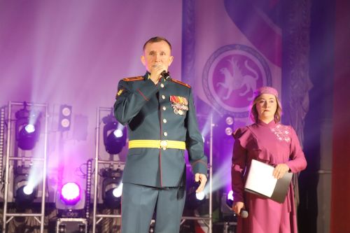 В Нурлате прошел благотворительный концерт в поддержку участников СВО