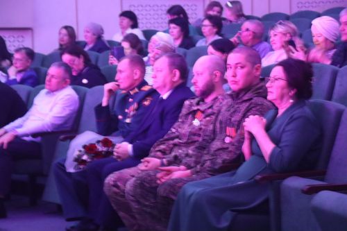 В Нурлате прошел благотворительный концерт в поддержку участников СВО