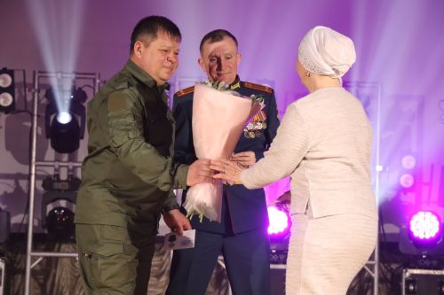 В Нурлате прошел благотворительный концерт в поддержку участников СВО