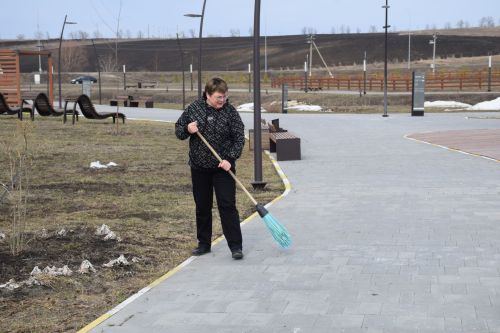 В Нурлате стартовали первые субботники
