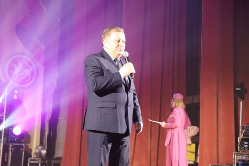 В Нурлате прошел благотворительный концерт в поддержку участников СВО