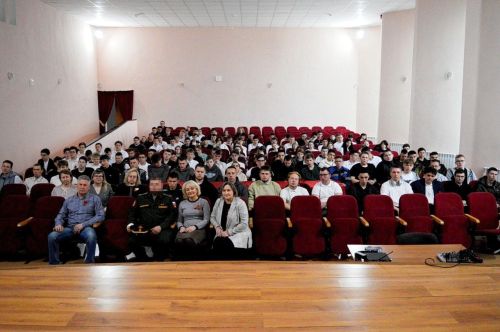 Участник СВО провёл патриотическую встречу со студентами Нурлатского аграрного техникума