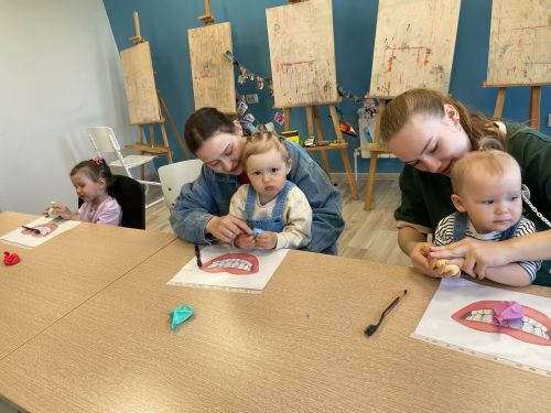 В клубе «Мирас» прошли увлекательные занятия для молодых семей Нурлата