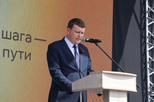 В Нурлате массовым шествием и праздничным концертом отметили 75-летие «Татнефти»