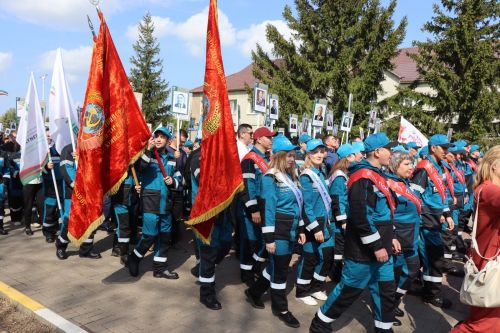 В Нурлате массовым шествием и праздничным концертом отметили 75-летие «Татнефти»