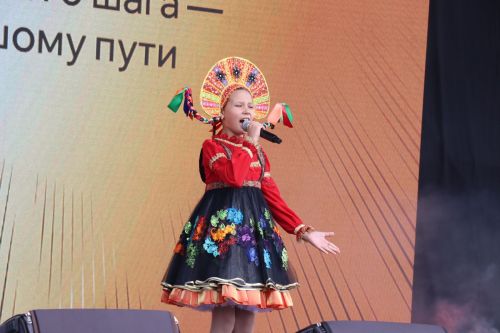 В Нурлате массовым шествием и праздничным концертом отметили 75-летие «Татнефти»