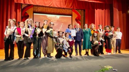 «До свидания, Овраг!» – трогательная премьера юных артистов Нурлата
