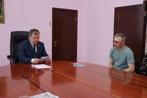 Дамир Ишкинеев дал старт подписной кампании на газету «Дуслык» («Дружба», «Туслах»)