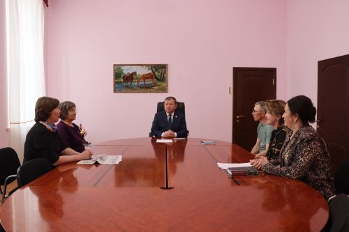 Дамир Ишкинеев дал старт подписной кампании на газету «Дуслык» («Дружба», «Туслах»)