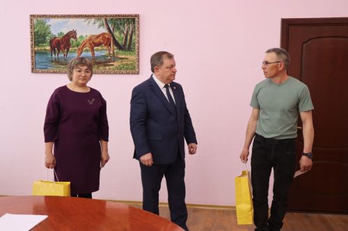 Дамир Ишкинеев дал старт подписной кампании на газету «Дуслык» («Дружба», «Туслах»)