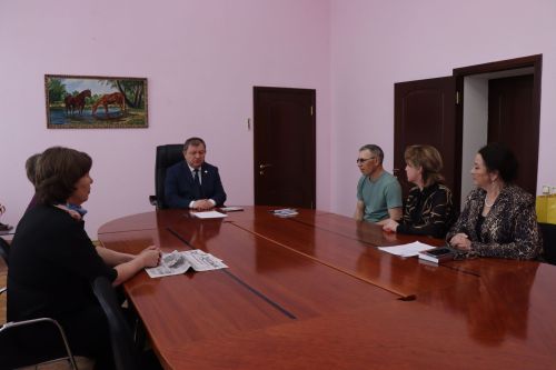 Дамир Ишкинеев дал старт подписной кампании на газету «Дуслык» («Дружба», «Туслах»)