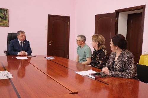 Дамир Ишкинеев дал старт подписной кампании на газету «Дуслык» («Дружба», «Туслах»)
