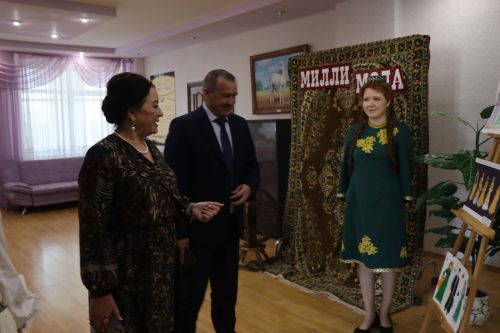 В Нурлате впервые состоялся фестиваль-конкурс «Национальная мода. Современный взгляд-2025»