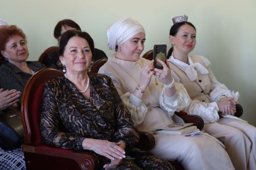 В Нурлате впервые состоялся фестиваль-конкурс «Национальная мода. Современный взгляд-2025»