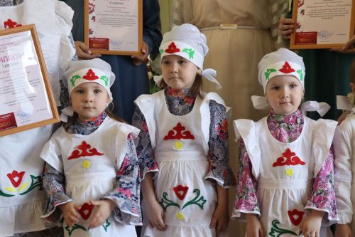 В Нурлате впервые состоялся фестиваль-конкурс «Национальная мода. Современный взгляд-2025»