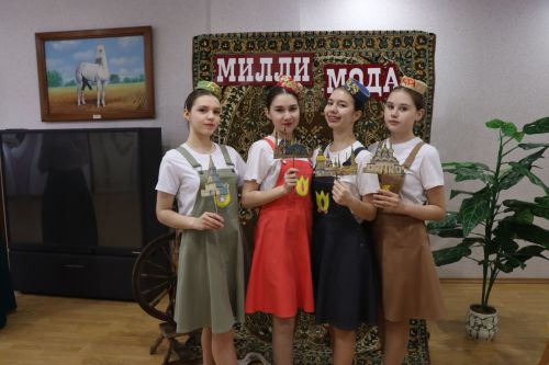 В Нурлате впервые состоялся фестиваль-конкурс «Национальная мода. Современный взгляд-2025»