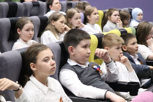 Урок памяти и помощи: нурлатские школьники почтили подвиг детей-героев войны