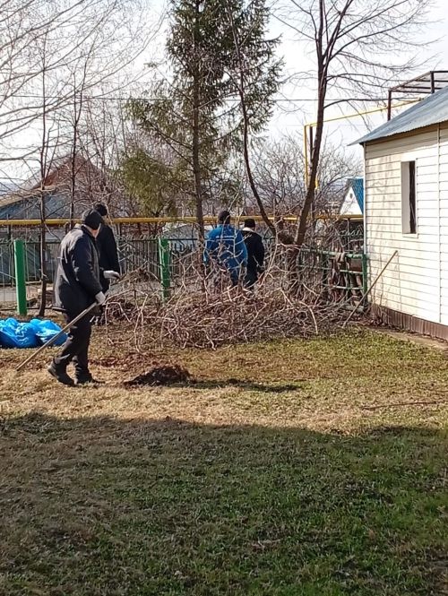 Жители микрорайона сахароваров объединились для благоустройства территории местной мечети
