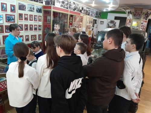 В нурлатском музее школьникам рассказали о фронтовых подвигах земляков