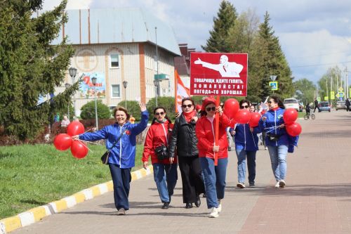 В Нурлате ярко отметили 1 Мая: шествие, конкурсы и мастер-классы (+ фоторепортаж)
