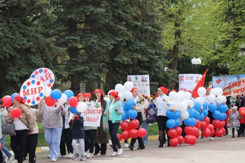 В Нурлате ярко отметили 1 Мая: шествие, конкурсы и мастер-классы (+ фоторепортаж)