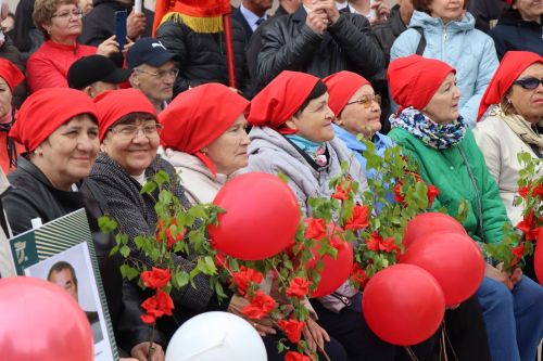 В Нурлате ярко отметили 1 Мая: шествие, конкурсы и мастер-классы (+ фоторепортаж)