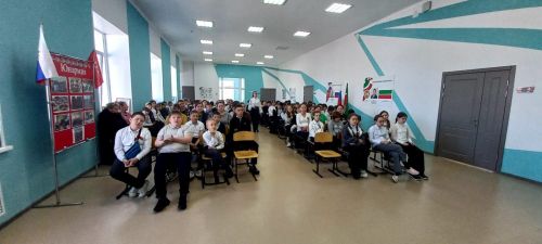 Профилактика ДТП: в школе Нурлата прошла встреча с инспектором ГИБДД