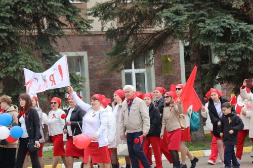 В Нурлате ярко отметили 1 Мая: шествие, конкурсы и мастер-классы (+ фоторепортаж)