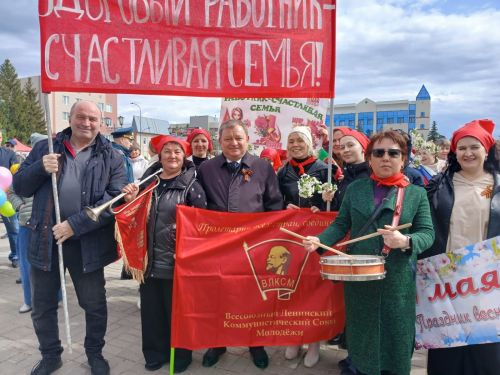 В Нурлате ярко отметили 1 Мая: шествие, конкурсы и мастер-классы (+ фоторепортаж)