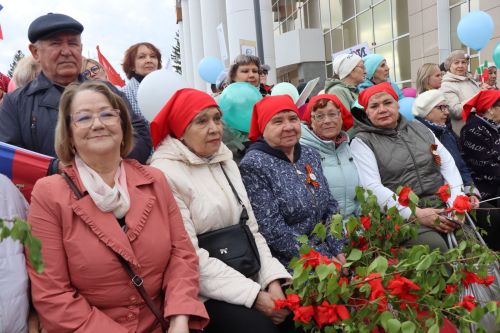 В Нурлате ярко отметили 1 Мая: шествие, конкурсы и мастер-классы (+ фоторепортаж)