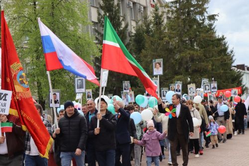В Нурлате ярко отметили 1 Мая: шествие, конкурсы и мастер-классы (+ фоторепортаж)