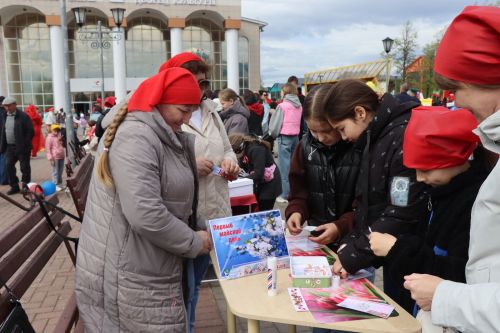 В Нурлате ярко отметили 1 Мая: шествие, конкурсы и мастер-классы (+ фоторепортаж)